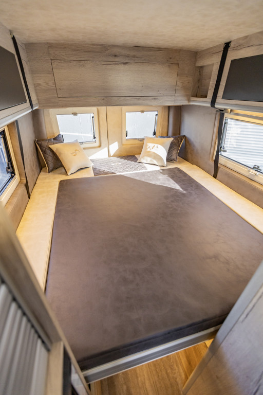 megamobil-wohnmobile-center-lounge-modelle-mega-lounge-680S