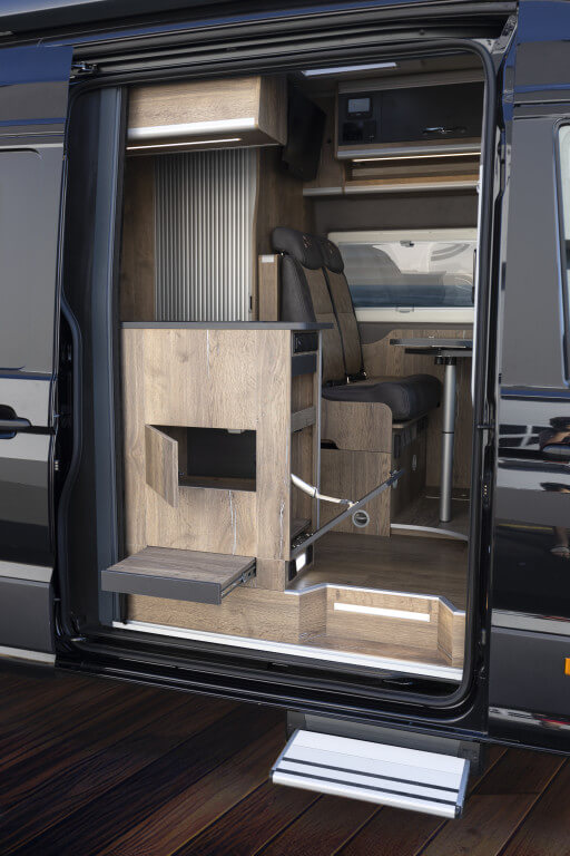 megamobil-wohnmobile-center-lounge-modelle-mega-re-aktiv-600S-H4